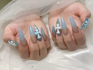 ネイル Roi〈ロワ〉 Minakoのネイルデザイン