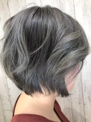 ショート カラー 飯塚 竜之介のヘアスタイル