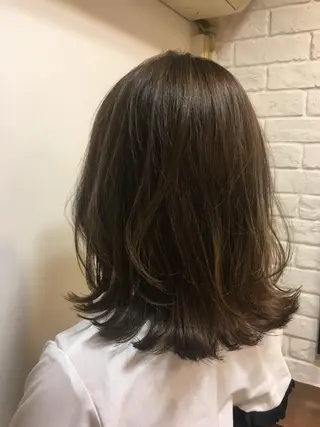 ミディアム カラー 清水 早織のヘアスタイル