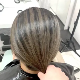 セミロング 美容歴20年 岩田芳郎のヘアスタイル