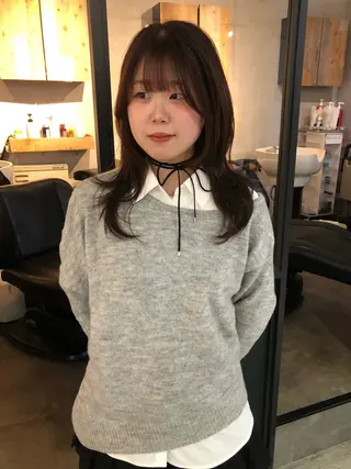 ミディアム カラー FERIA梅田 hana💫レイヤーのヘアスタイル