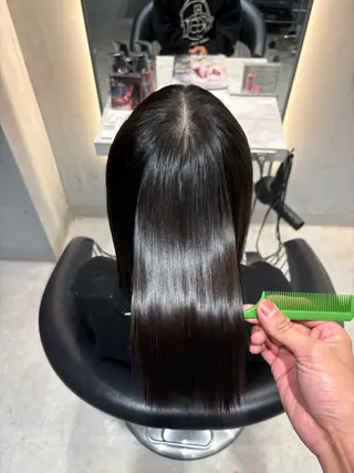 ロング ひかる/透明感カラー /艶カラーのヘアスタイル