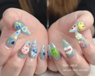 ネイル 727 nailのネイルデザイン