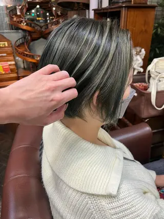 ミディアム カラー モモカ/ハイトーン /バレイヤージュのヘアスタイル