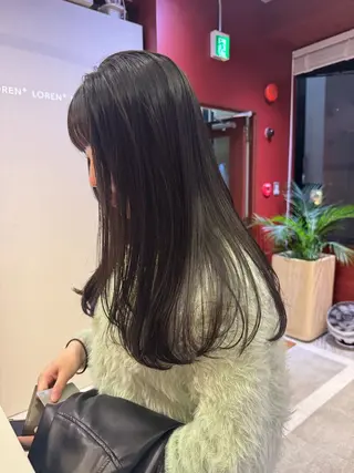 セミロング カラー レイヤーカット 鈴木駿介のヘアスタイル