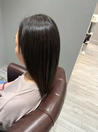 ミディアム 永美 千夏のヘアスタイル