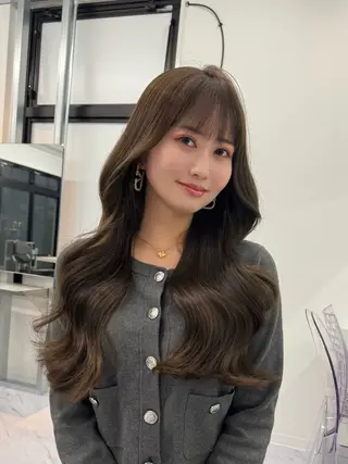 ロング Rita/髪質改善/ ブリーチなしWカラーのヘアスタイル