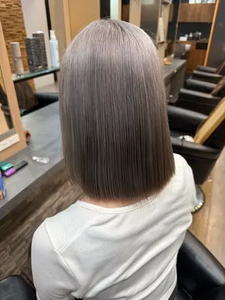 ミディアム RIEブリーチ& エクステ特化型のヘアスタイル