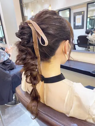 ミディアム カラー パーマ ヘアアレンジ キッズ 艶ピンク*ヘアセット 🌙shioriのヘアスタイル