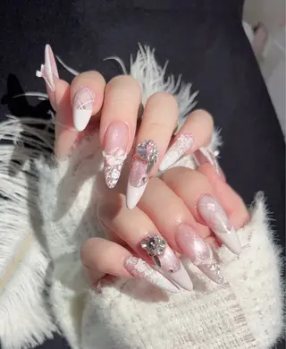 ネイル Ami Nailsのネイルデザイン