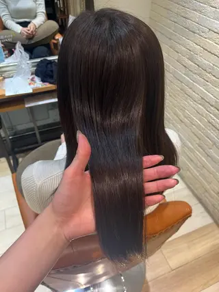 カラー KOKORO 中村 朱里のヘアスタイル