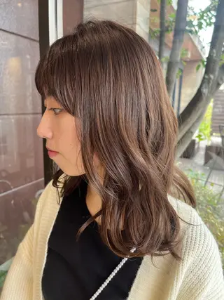 セミロング ツヤ感カラー 🩵かりんのヘアスタイル
