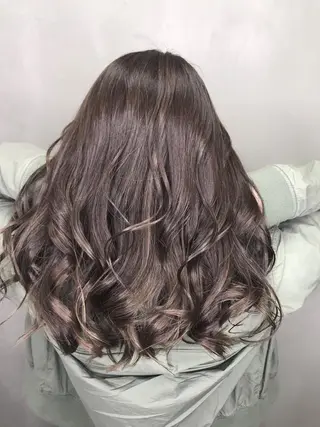 セミロング カラー 【透明感、艶髪】西村 有司のヘアスタイル
