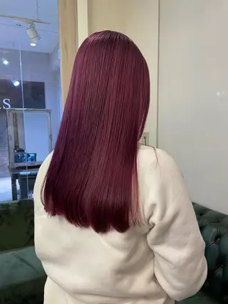 ロング 山岸 朱里のヘアスタイル