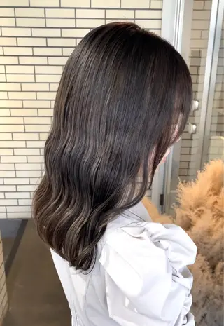 セミロング カラー 黒田 優里 🎀🫧のヘアスタイル