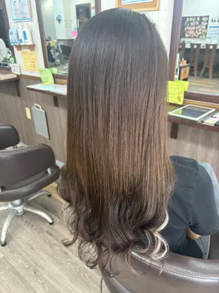 ロング 横路 めぐみのヘアスタイル