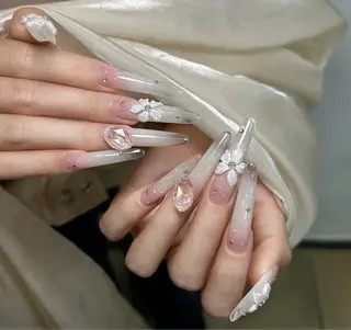 ネイル D-BEAUTY Nailsalonのネイルデザイン