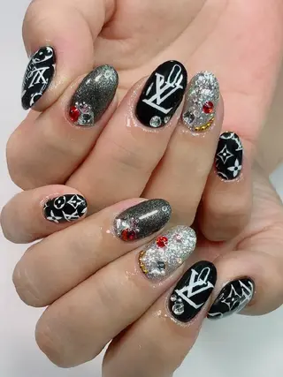 ネイル ･:*+.✳︎˚✧₊ MAKI NAILのネイルデザイン