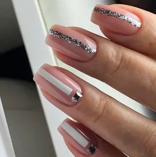 ネイル エ イのネイルデザイン