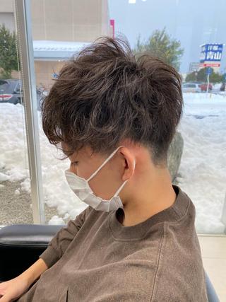 ショート パーマ メンズ 横地 凌のヘアスタイル