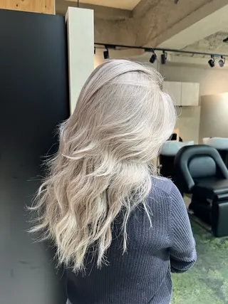 セミロング カラー 🇺🇸Men's Balayageのヘアスタイル