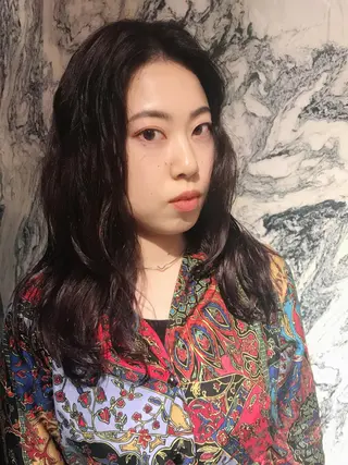 セミロング カラー パーマ 藤井 さと実のヘアスタイル