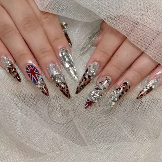 ネイル Maggie Nail🦩のネイルデザイン