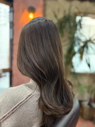 ロング イシバシ ナツコのヘアスタイル