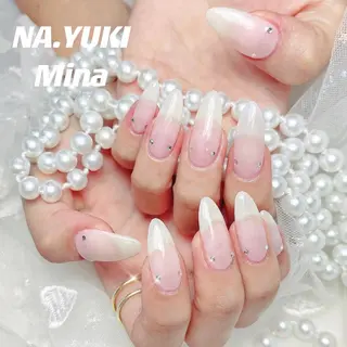 ネイル 🦋 Queenieのネイルデザイン