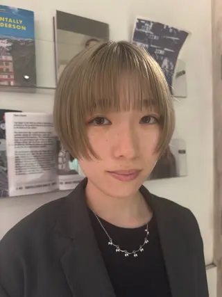 ショート kai🐇透明感 カラー/レイヤーのヘアスタイル