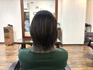 カラー 馬来 千尋のヘアスタイル