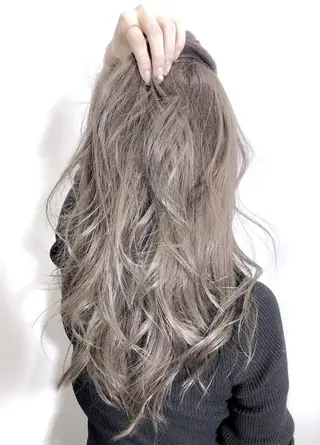 ロング カラー 大山 亮　　【髪質改善】のヘアスタイル