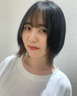 ショート カラー hubhair レイヤー/透明感のヘアスタイル