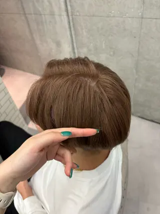 ショート カラー 高橋 風羽のヘアスタイル