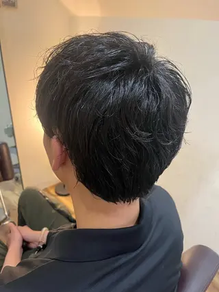 ショート 関 紫雲(セキレンゲ)のヘアスタイル