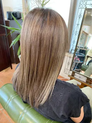 セミロング カラー 石井 佑樹のヘアスタイル