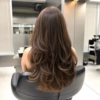 ロング 🫧バレイヤージュ/ ハイライト/ミズキのヘアスタイル