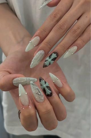 ネイル Mina Aurea Nailのネイルデザイン