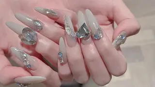 ネイル D-BEAUTY Nailsalonのネイルデザイン