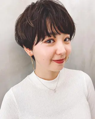 ショート 💓パーマ，💗 レイヤーカットのヘアスタイル
