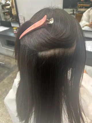セミロング 小森田 果怜 カラー、縮毛矯正のヘアスタイル