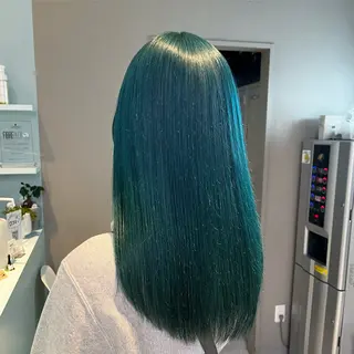 セミロング カラー ブリーチカラー 🩵MIZUKIのヘアスタイル
