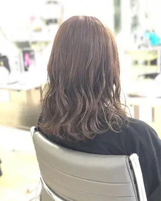 ショート カラー レイヤーカット 西村あきやのヘアスタイル