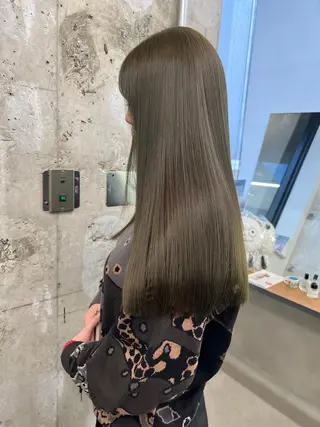 ミディアム カラー 【ヘアケア特化型】 newi天王寺のヘアスタイル