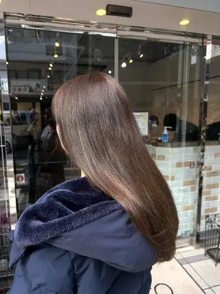 カラー 西村 優那のヘアスタイル