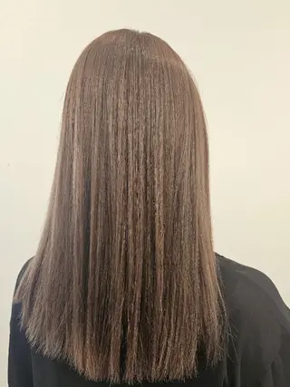 セミロング カラー あいだ🐼ミニモ 8月限定クーポン配信のヘアスタイル