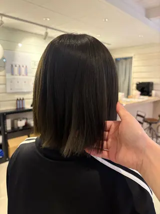 カラー 西 ひよのヘアスタイル