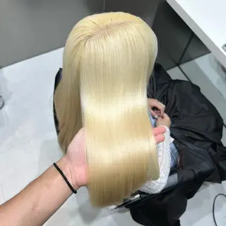ロング カラー 💫艶ハイトーン×髪 質改善💫リュウトのヘアスタイル