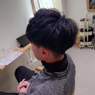 ショート ナカヤマ ヒロトのヘアスタイル