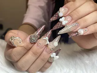ネイル Rei _Nail 新宿のネイルデザイン